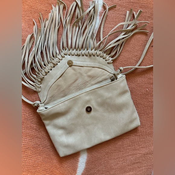 Light Tan Fringe Crossbody Purse - Picture 4 of 4